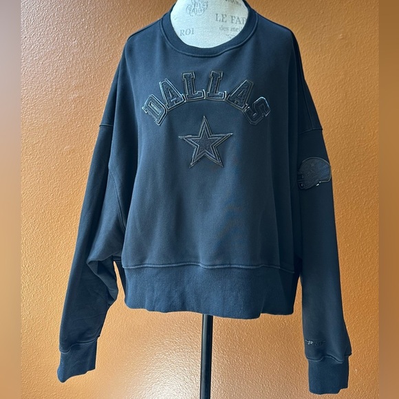 Pro Standard “NFL Dallas Cowboys” Triple Black Women’s Sweatshirt Size 2XL - Picture 3 of 11
